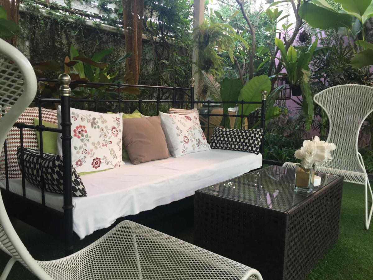 Issara House Bangkok Hotel Kültér fotó