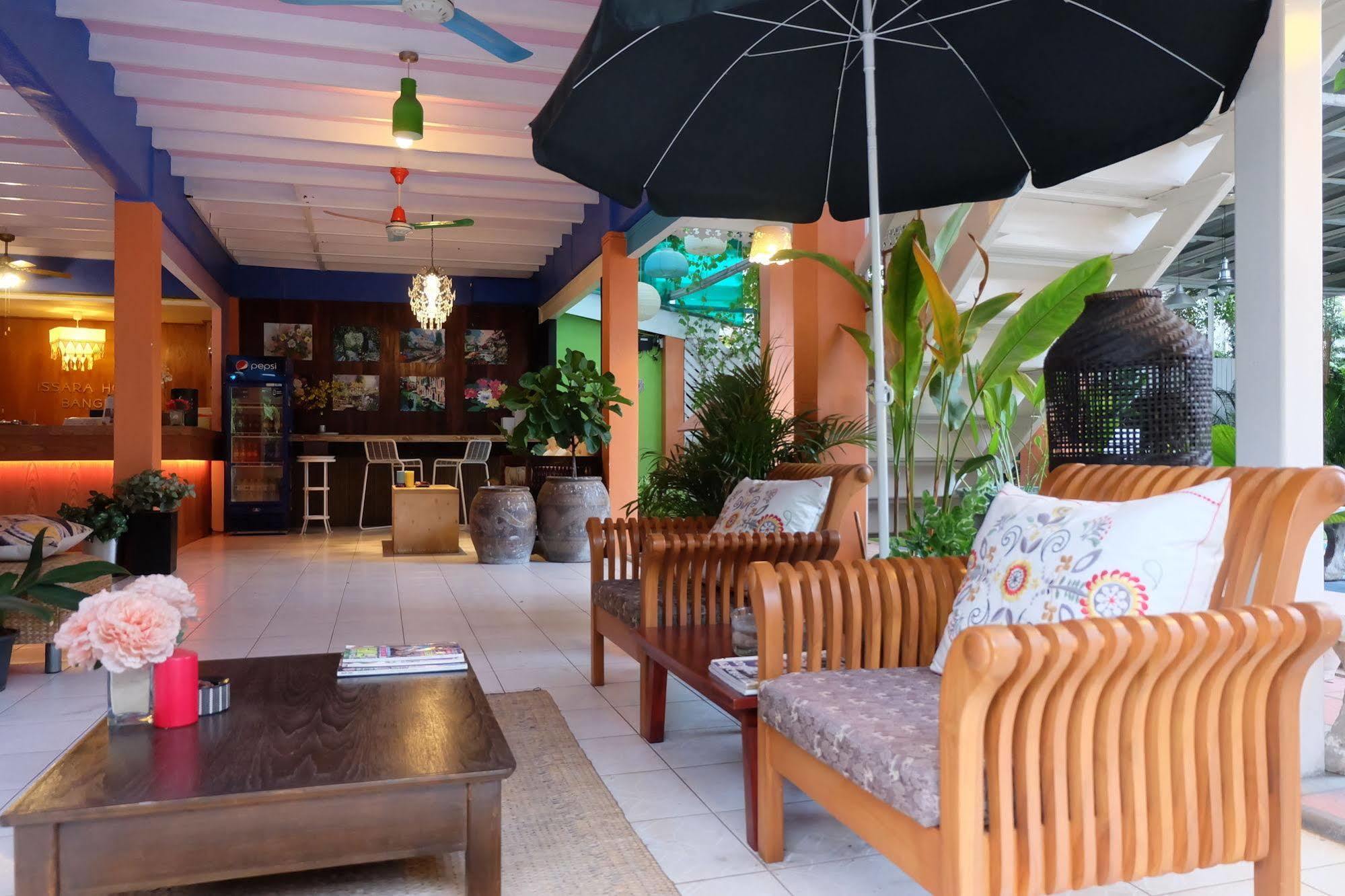 Issara House Bangkok Hotel Kültér fotó